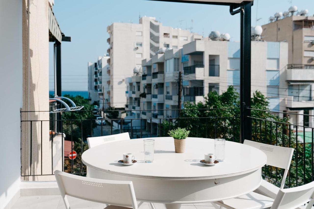 Seasunlove Apt. Apartment Larnaca Bagian luar foto