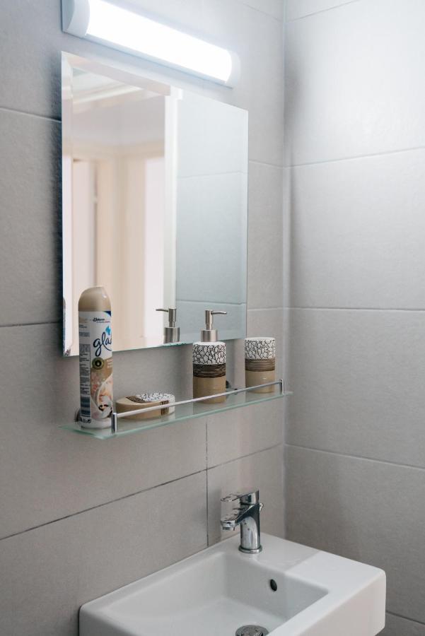Seasunlove Apt. Apartment Larnaca Bagian luar foto