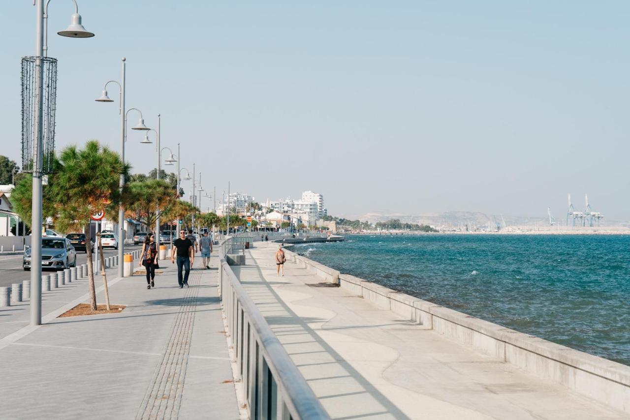 Seasunlove Apt. Apartment Larnaca Bagian luar foto